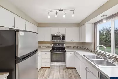 39037 White Fir Ln, Corvallis, OR 97330 - Photo 12