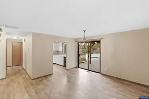 39037 White Fir Ln, Corvallis, OR 97330 - Photo 10