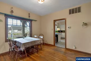 633 SE Ash St, Dallas, OR 97338 - Photo 18