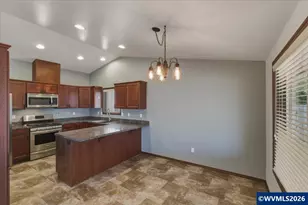 2502 Waverly Ct SE, Albany, OR 97322 - Photo 6