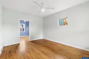 1173 15th St SE, Salem, OR 97302 - Photo 6