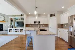 1751 SE Academy St, Dallas, OR 97738 - Photo 8