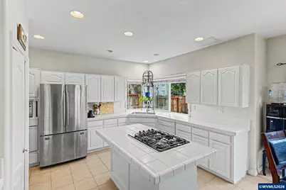 1806 Teton Dr E, Monmouth, OR 97361 - Photo 14