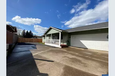1784 Tamarack St, Sweet Home, OR 97386 - Photo 1