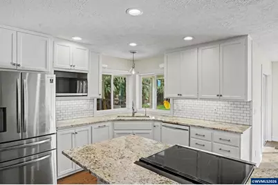 742 E Main St, Sublimity, OR 97385 - Photo 14