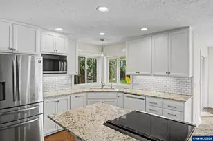 742 E Main St, Sublimity, OR 97385 - Photo 14