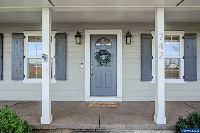 742 E Main St, Sublimity, OR 97385 - Photo 6