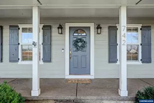 742 E Main St, Sublimity, OR 97385 - Photo 6