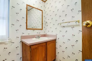 4639 Knox Butte Rd E, Albany, OR 97322 - Photo 44