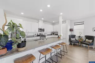 1567 Stasny Ave SE, Albany, OR 97322 - Photo 4