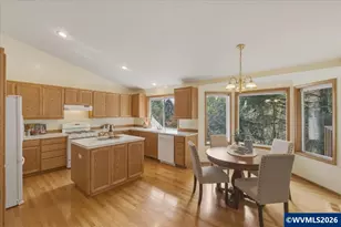 1075 NW Charlemagne Pl, Corvallis, OR 97330 - Photo 10