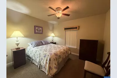 300 Lacreole Dr #220, Dallas, OR 97338 - Photo 14
