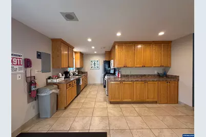 300 Lacreole Dr #220, Dallas, OR 97338 - Photo 26