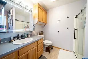 1137 SE 2nd Ave, Mill City, OR 97360 - Photo 16