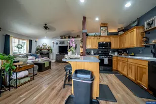 1137 SE 2nd Ave, Mill City, OR 97360 - Photo 10