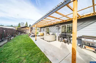 1137 SE 2nd Ave, Mill City, OR 97360 - Photo 26