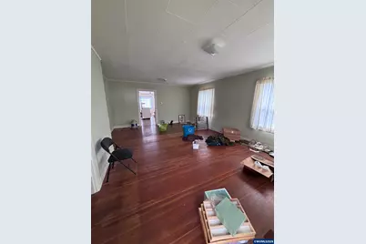 969 SE Miller Av, Dallas, OR 97338 - Photo 2