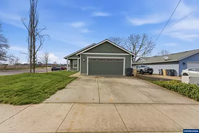 505 SE Fir Villa Rd, Dallas, OR 97338 - Photo 1