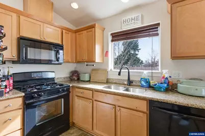 505 SE Fir Villa Rd, Dallas, OR 97338 - Photo 8