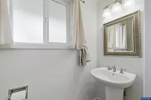 5750 Macleay Rd SE, Salem, OR 97317 - Photo 36