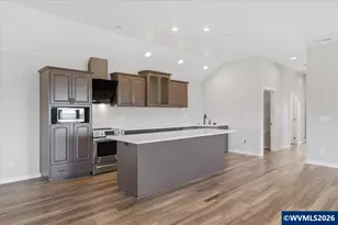 27579 Riggs Hill Rd, Sweet Home, OR 97345 - Photo 10