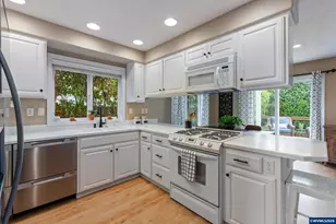 1166 Keystone Lp NE, Keizer, OR 97303 - Photo 14