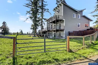 9915 Marquam Cir, Molalla, OR 97038 - Photo 2