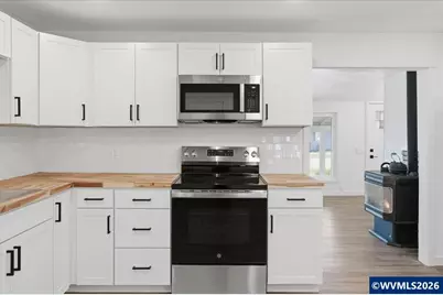 111 E 3rd St, Halsey, OR 97348 - Photo 16