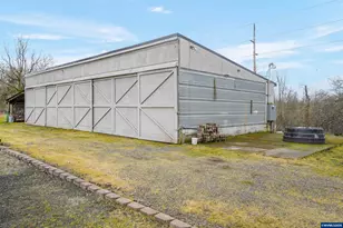 30596 Horseshoe Dr SW, Albany, OR 97321 - Photo 32