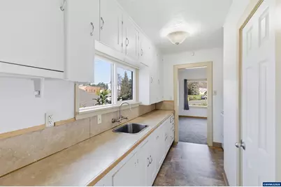 800 Oakhill Av SE, Salem, OR 97302 - Photo 14