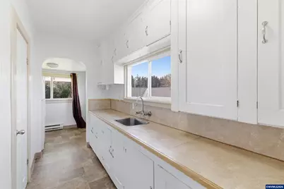 800 Oakhill Av SE, Salem, OR 97302 - Photo 10