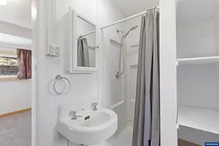 800 Oakhill Ave SE, Salem, OR 97302 - Photo 20