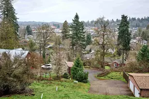 301 Edgewood Dr, Silverton, OR 97381 - Photo 48