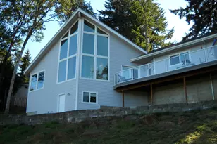 301 Edgewood Dr, Silverton, OR 97381 - Photo 1