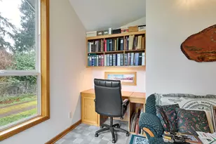 301 Edgewood Dr, Silverton, OR 97381 - Photo 38