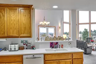 301 Edgewood Dr, Silverton, OR 97381 - Photo 14