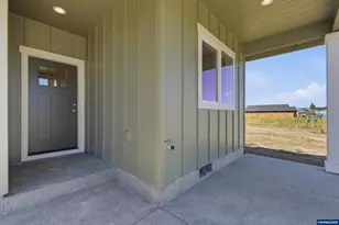 1715 SE Hankel St, Dallas, OR 97338 - Photo 2