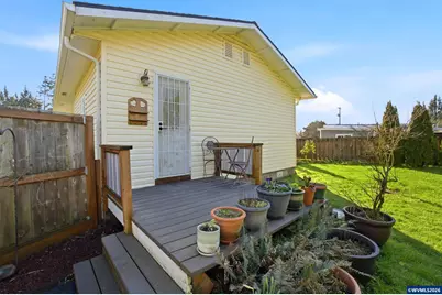 915 SE Zee Ct, McMinnville, OR 97128 - Photo 28