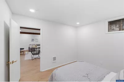 927 Kingwood Dr NW, Salem, OR 97304 - Photo 40