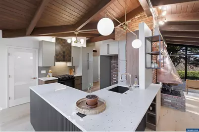 927 Kingwood Dr NW, Salem, OR 97304 - Photo 12