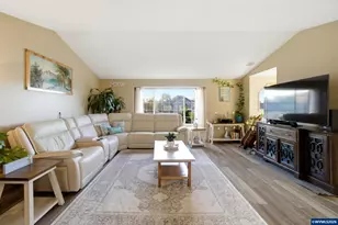 6676 McLeod Ln NE, Keizer, OR 97303 - Photo 12