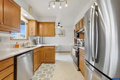1841 Umpqua Rd, Woodburn, OR 97071 - Photo 18