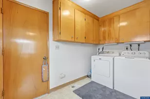 1841 Umpqua Rd, Woodburn, OR 97071 - Photo 22