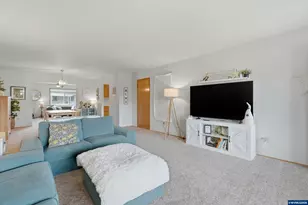 1841 Umpqua Rd, Woodburn, OR 97071 - Photo 8