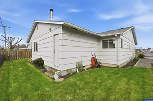 1841 Umpqua Rd, Woodburn, OR 97071 - Photo 42