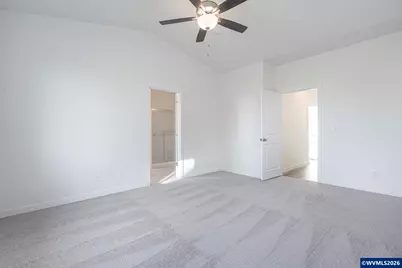 673 Parker Lp, Silverton, OR 97381 - Photo 32