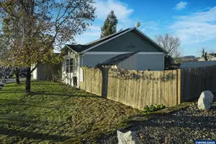 3485 NE Alexander Ln, Albany, OR 97321 - Photo 4