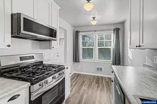 2451 Simpson St SE, Salem, OR 97301 - Photo 14