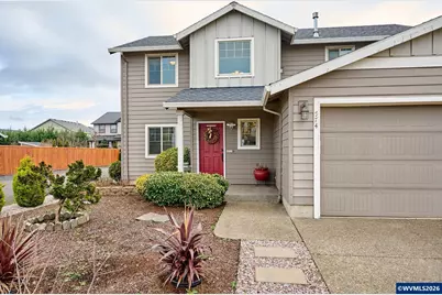 574 Prairie St, Woodburn, OR 97071 - Photo 2