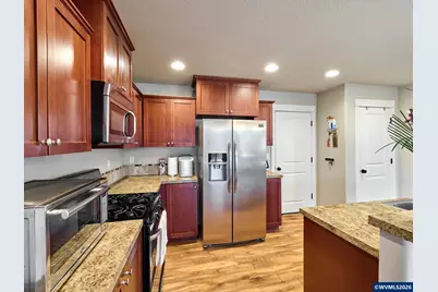 574 Prairie St, Woodburn, OR 97071 - Photo 30